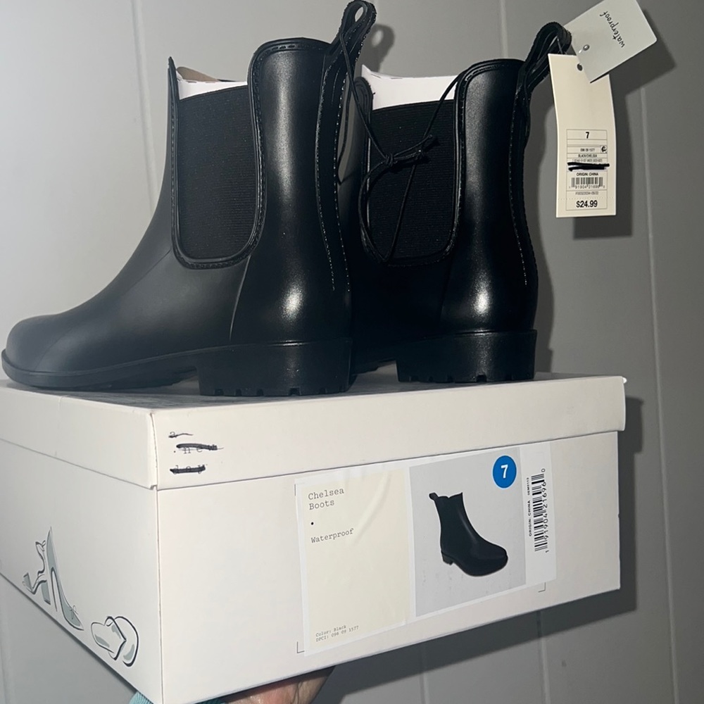 Target a new day Chelsea rain boots
